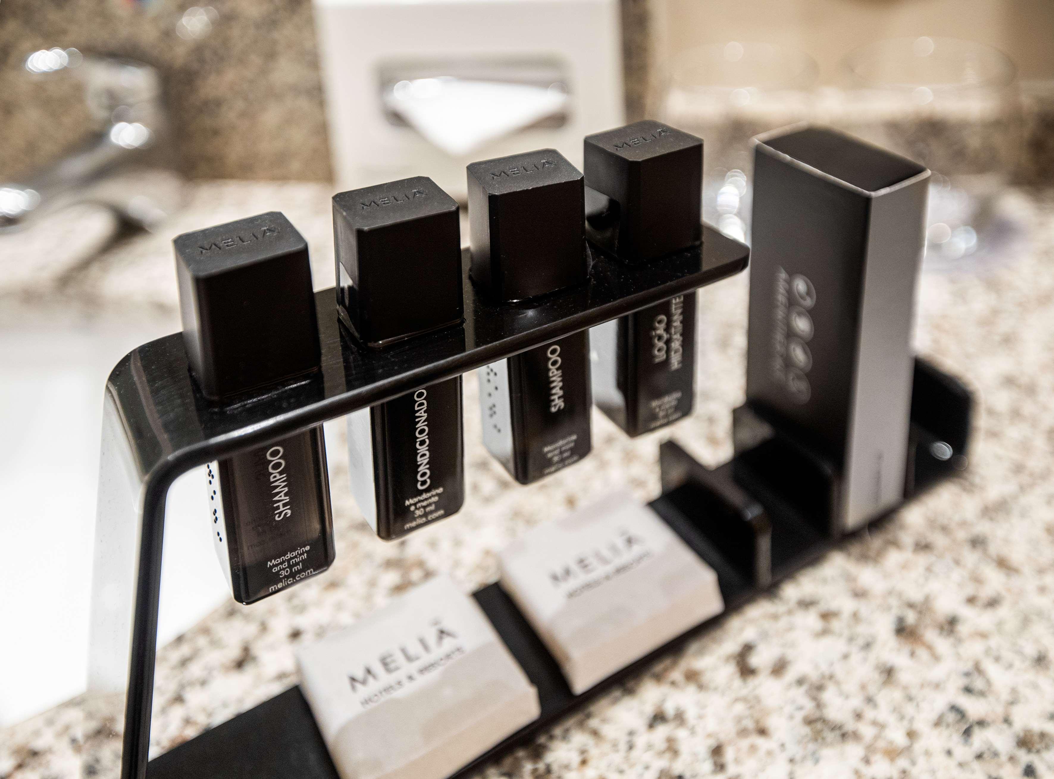 Melia Paulista Hotel Sao Paulo Exterior foto A selection of amenities by the company
